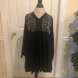 True craft dress/ black and white sz med